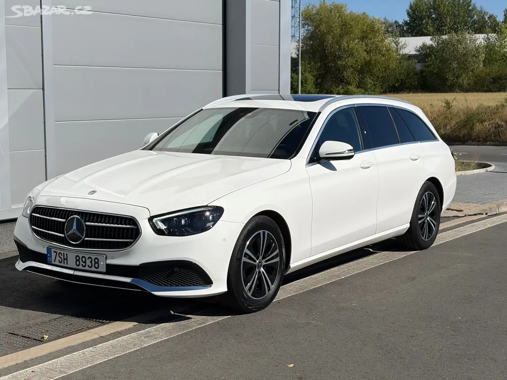Mercedes-Benz Třídy E, 220d Avantgarde